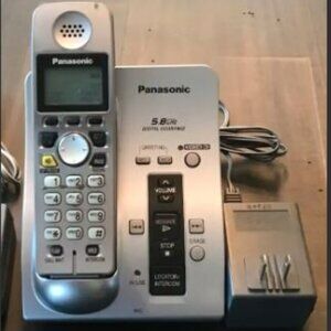 Panasonic KX-TG6031CM 5.8GHZ CORDLESS PHONE PLUS 2 HANDSETS